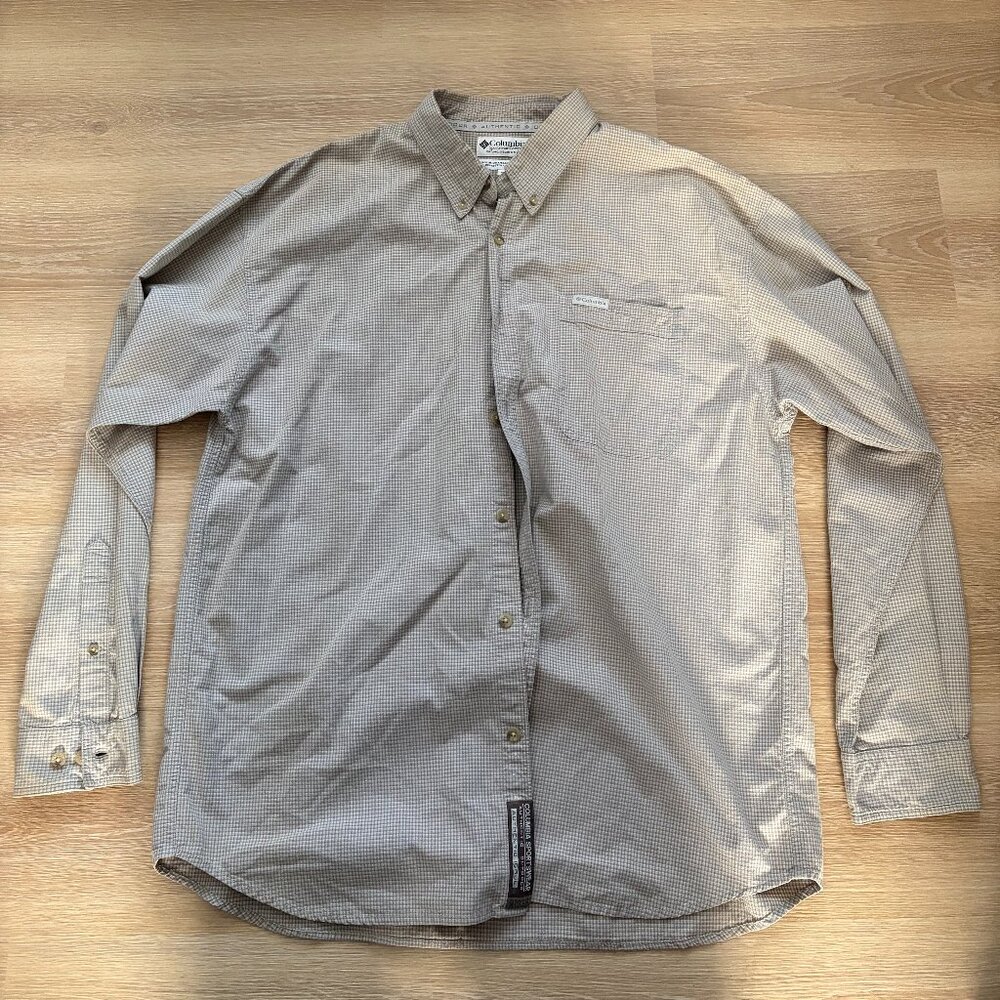 Men's Biege Columbia Button Down Shirt Size XL